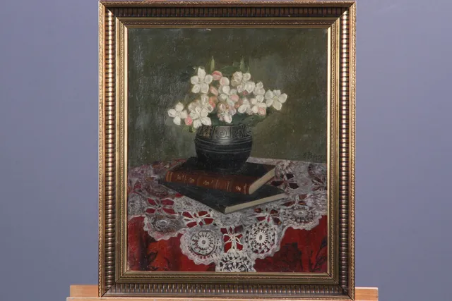 A. Petersen. Opstilling med blomster
