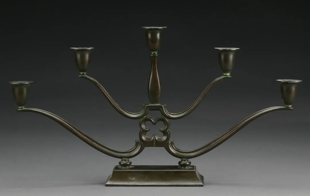 Just Andersen. Lysestage af diskometal — Silver, bronze, copper and pewter/Bronze, copper, brass, pewter — Lauritz