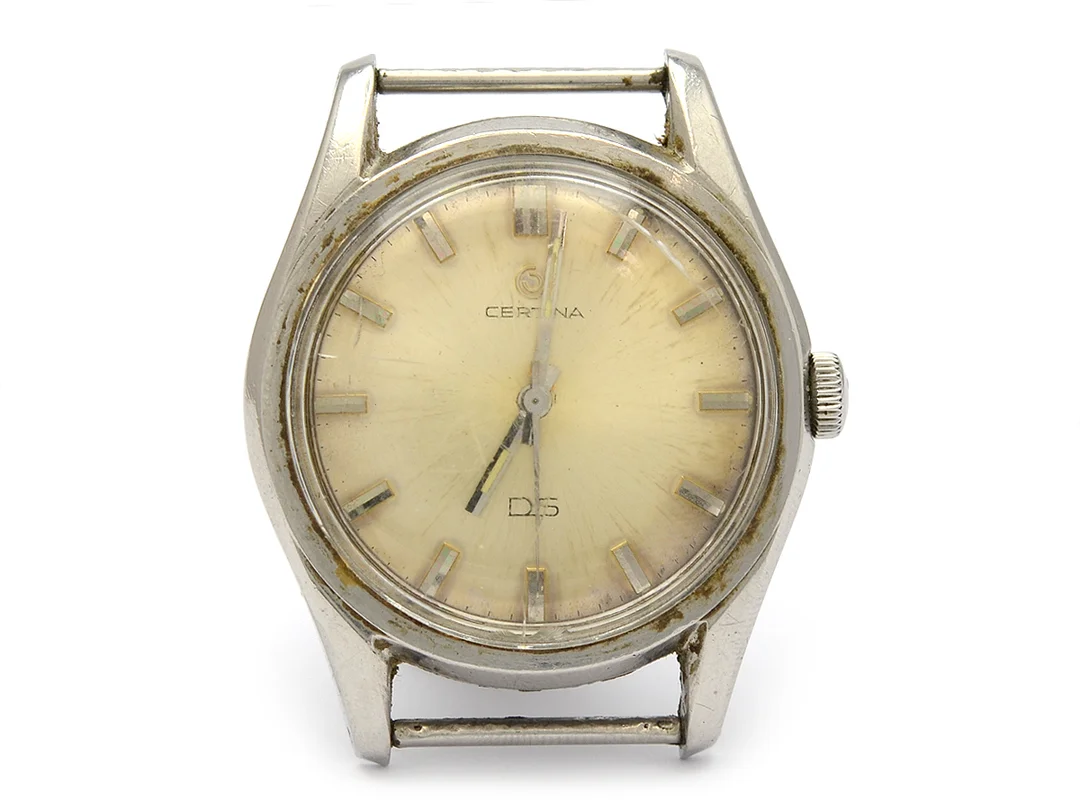 CERTINA, DS, herrur, 36 mm, Cal 25-66, Boett nr. 5201013, stål, manuell, plexiglas (skadat), skadad urtavla, defekt, ca 1965. — Klockor/Certina — Kaplans