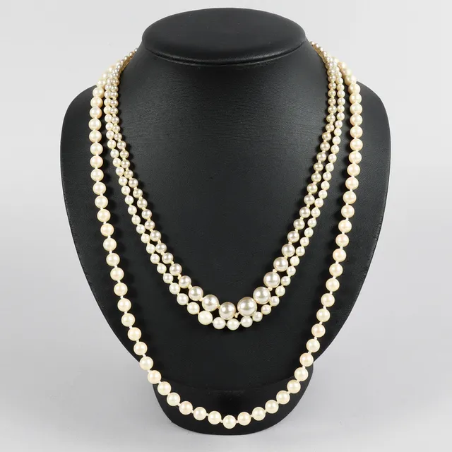 PÄRCOLLIER 3 stycken, syntetiska pärlor med silverlås.