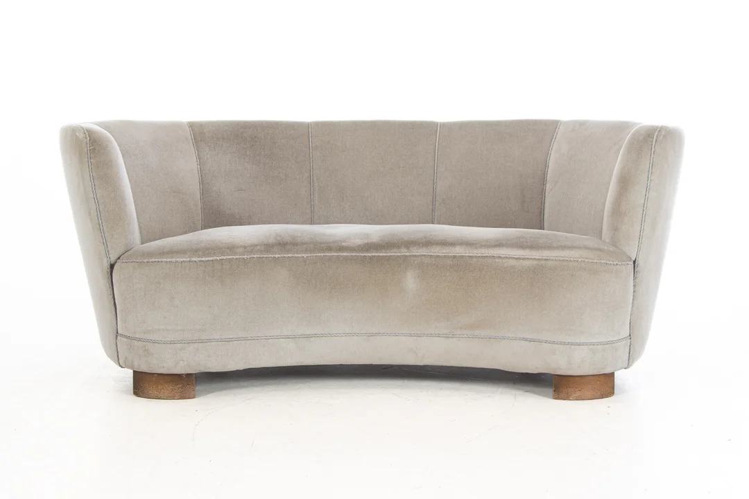 Danish furniture manufacturer. Banana sofa, 1930/40s — Furniture/Lounge suites, sofas — Lauritz