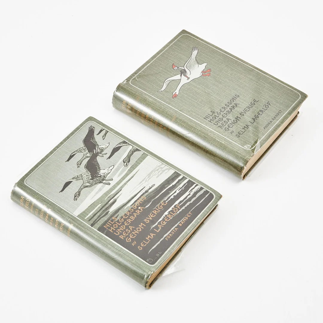 SELMA LAGERLÖF, Nils Holgerssons underbara resa genom Sverige, 2 vol. — Books — Stockholms Auktionsverk Magasin 5