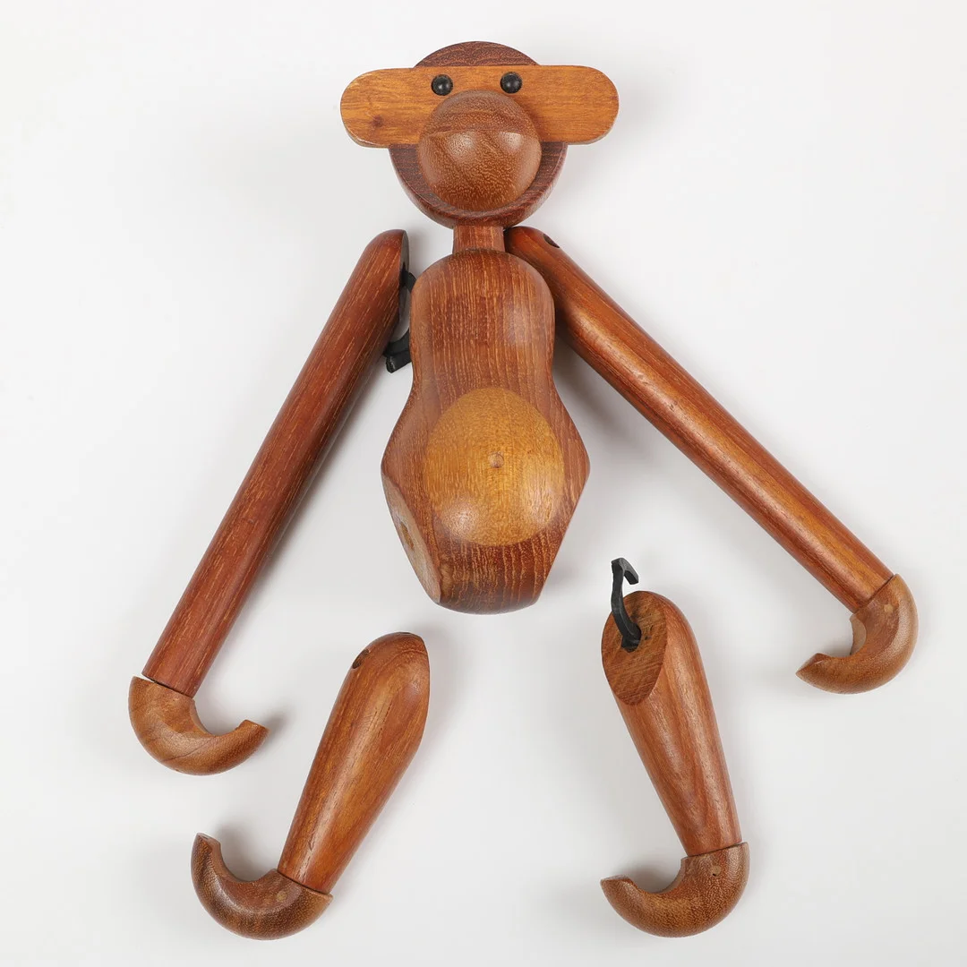 KAY BOJESEN. Figurin, apa, teak, Danmark, 1960-tal. — Toys — Helsingborgs Auktionskammare