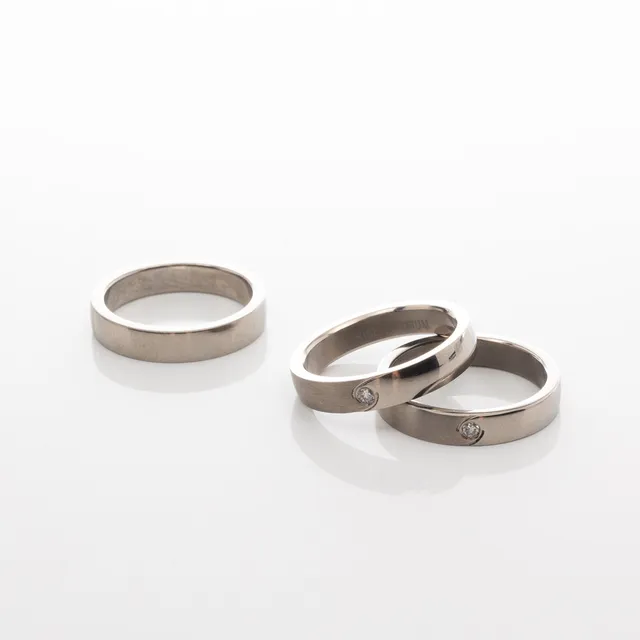 RINGAR, 3 st, Titan, Cubic Zirkon.