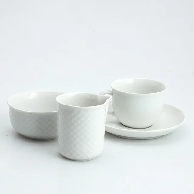 SIGNE PERSSON-MELIN. Kaffeservis "Chess", 27 delar, för Boda Nova.
