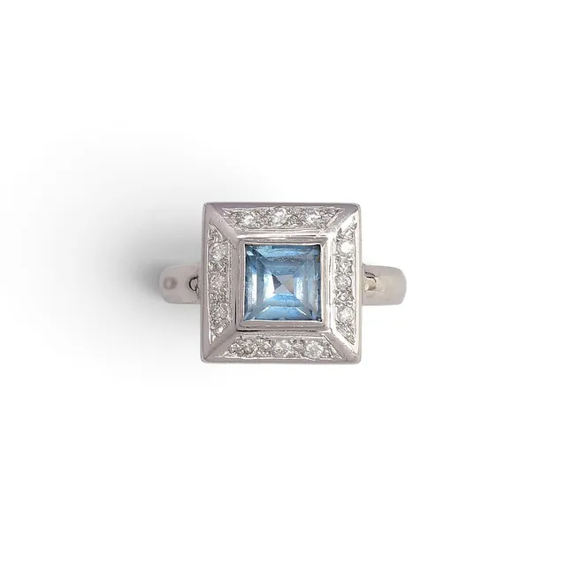 Synthetic spinel and diamonds ring.