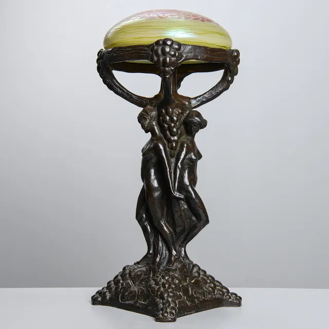 ALICE NORDIN. Bordslampa, "Dans och druvor", Art Nouveau, Herman Bergman Konstgjuteri, Stockholm, signerad samt daterad 1911.