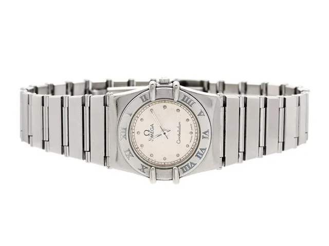 OMEGA, Constellation, Cal 1450, Serie nr. 46831579, Ref nr. ST 795.0876, Boett nr. 595.0055 / 795.0836, damur, 22,5 mm, stål, quartz, safirglas, skadad urtavla, integrerad originallänk, viklås, Ref nr. 6104/081, ca 1984, box.