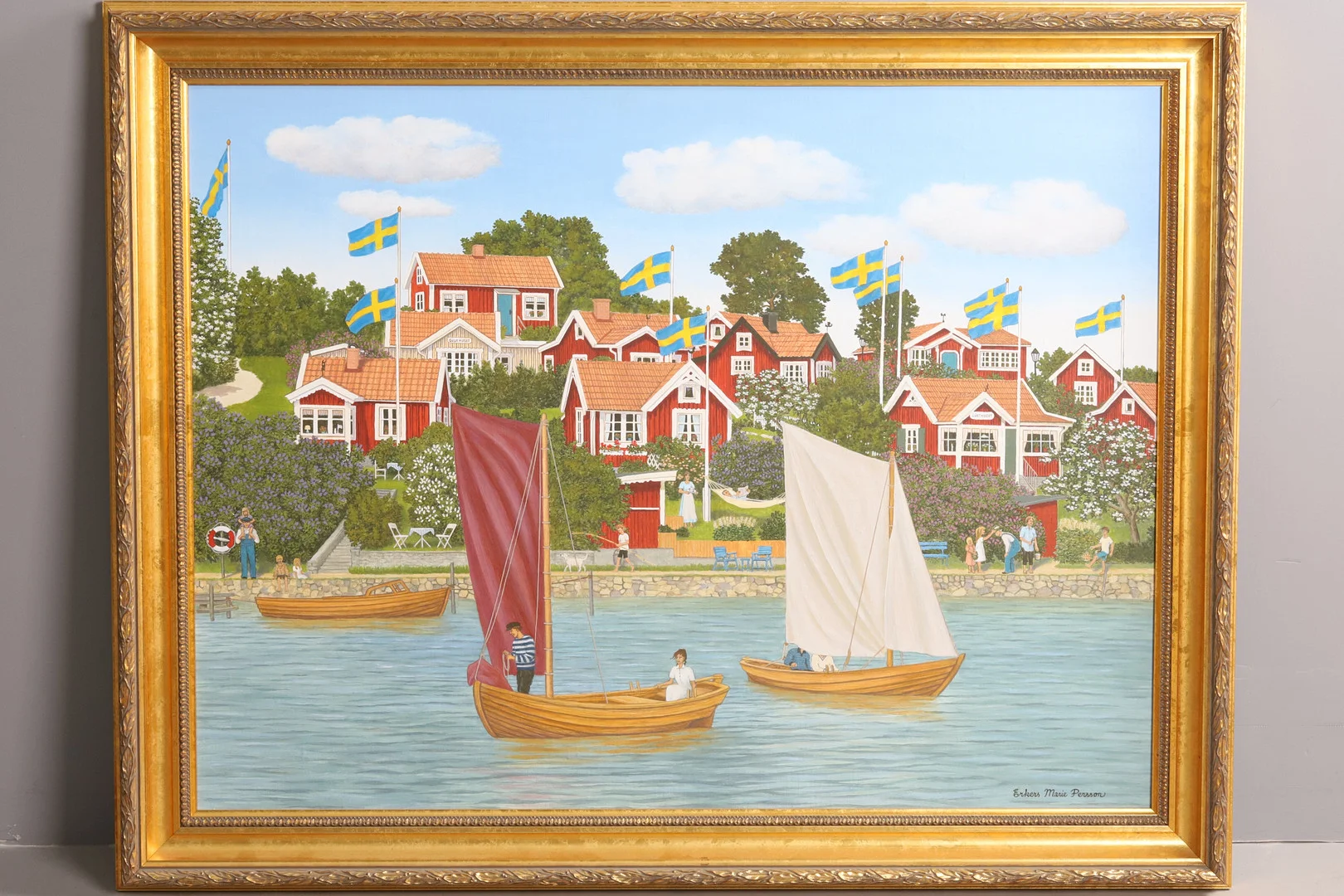 ERKERS MARIE PERSSON. AKRYL PÅ PANNÅ. Stugidyll, signerad 2007. — Paintings — Örebro Stadsauktioner