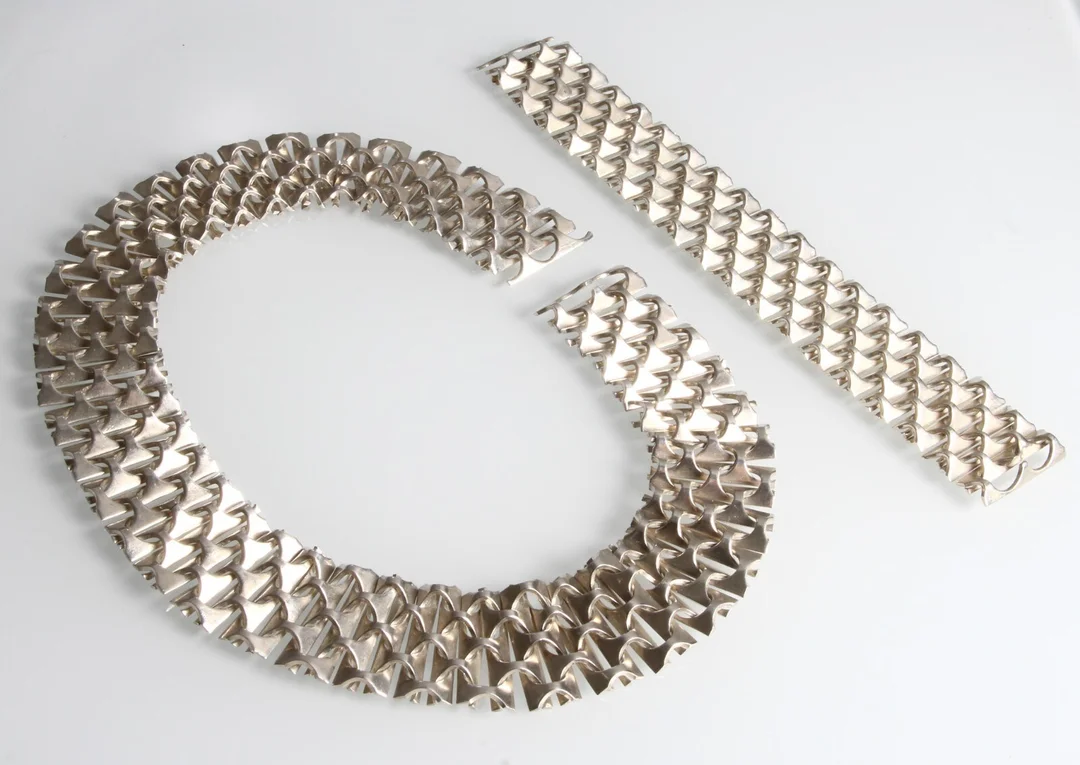 Ray Urban for Aage Fausing. Sterling silver necklace and bracelet, approx. 1960s-70s (2) — Jewellery/Jewellery sets — Lauritz