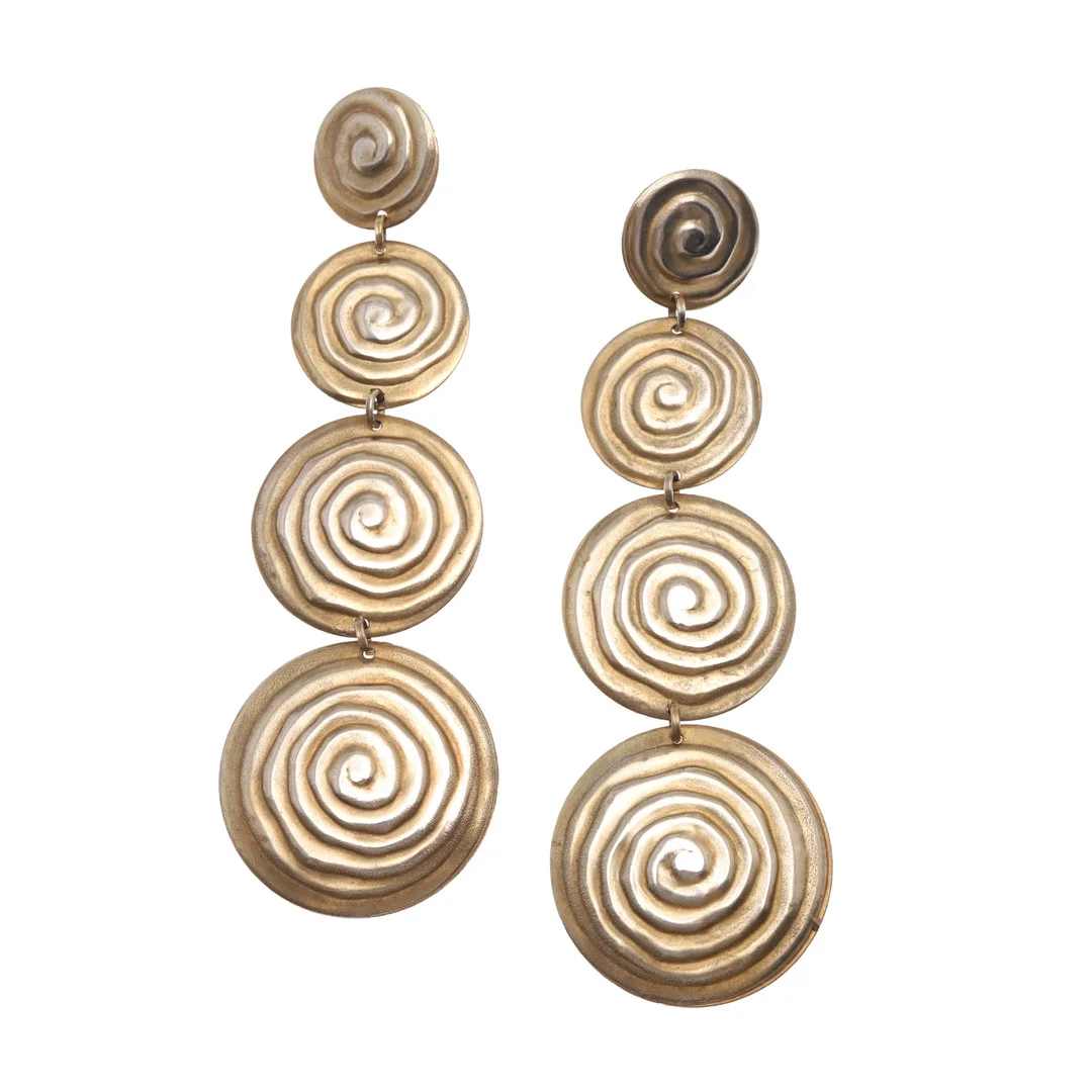 A PAIR OF SILVER GILT DROP EARRINGS. — Earrings — Lawrences Auctioneers
