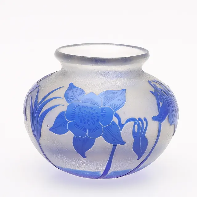 KARL LINDEBERG. VAS, ÖVERFÅNGSGLAS, KOSTA, 1900-TALETS BÖRJAN.