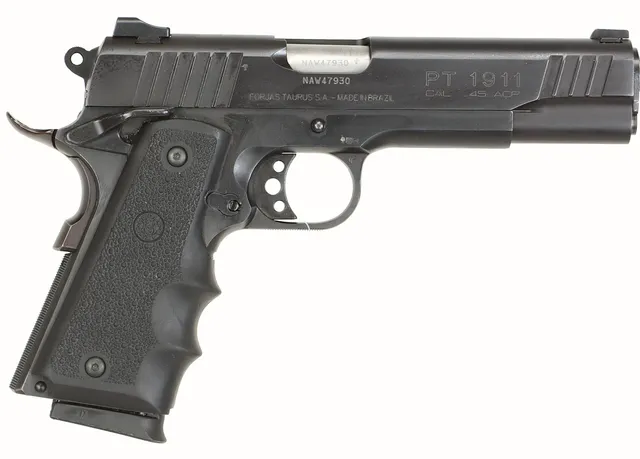 PISTOL, fabrikat Taurus, modell PT1911, kaliber .45 ACP, tillv.nr NAW47930, se-nr SE2300533.