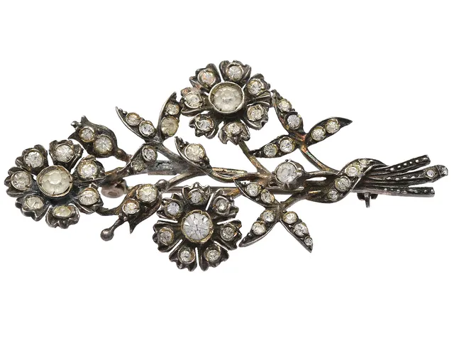BROSCH, silver, paste, vikt 12,8 g, bukett.