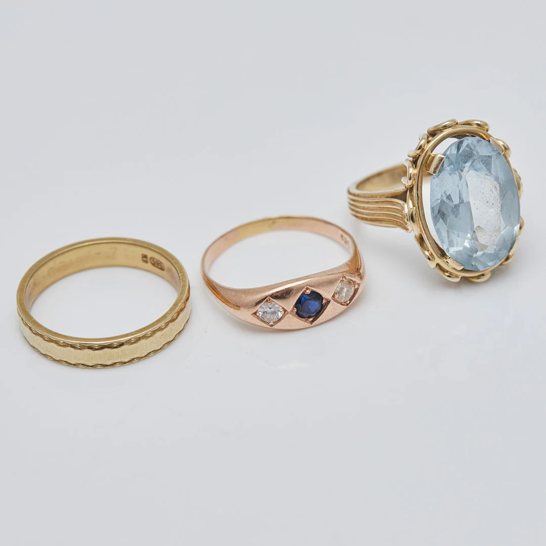 Schmuck-Set, drei Ringe, 585er Gelb- und Roségold (3). — Rings — Stockholms Auktionsverk Köln