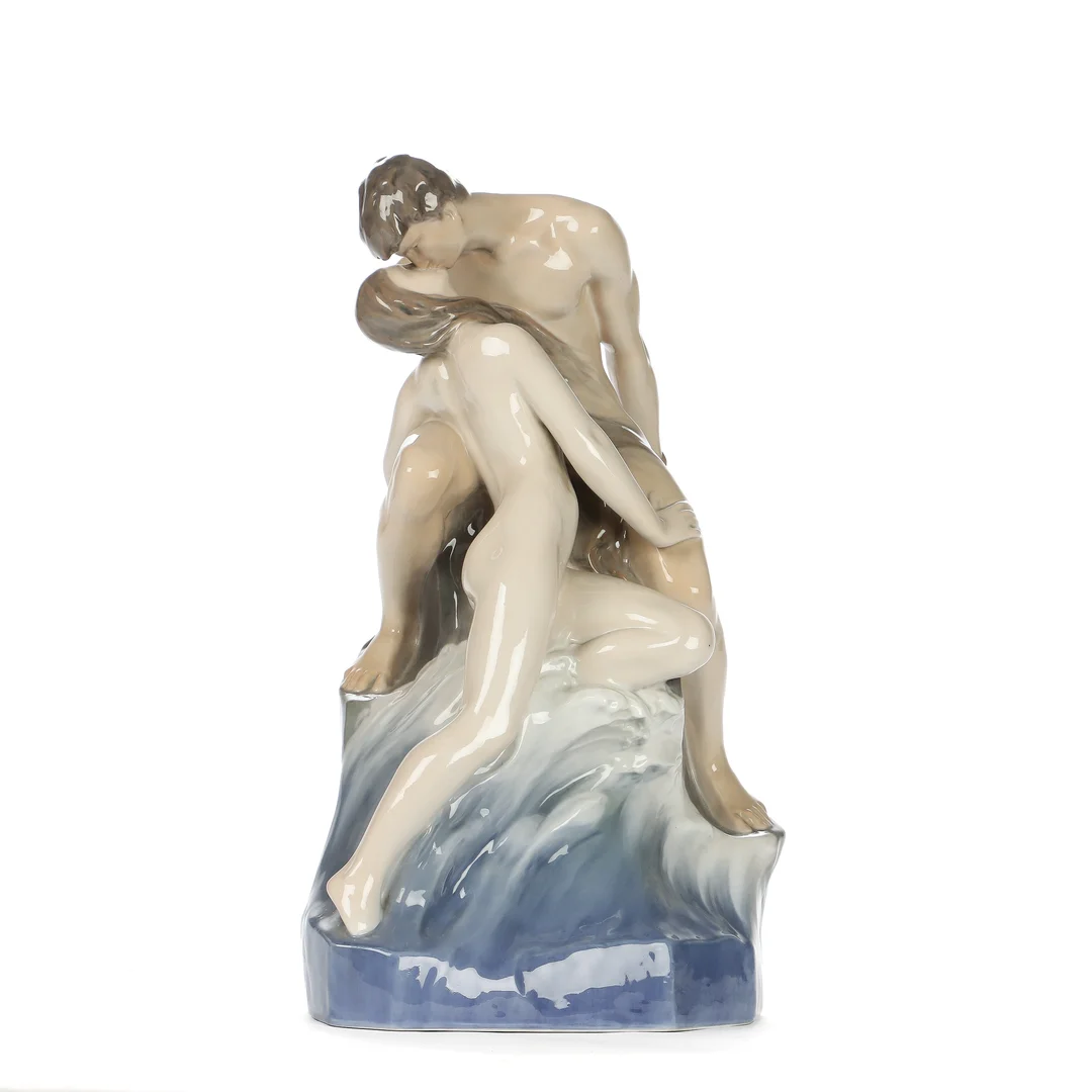 Royal Copenhagen. Theodor Lundberg. Wave & Beach — Glass, porcelain and ceramics/Figures — Lauritz