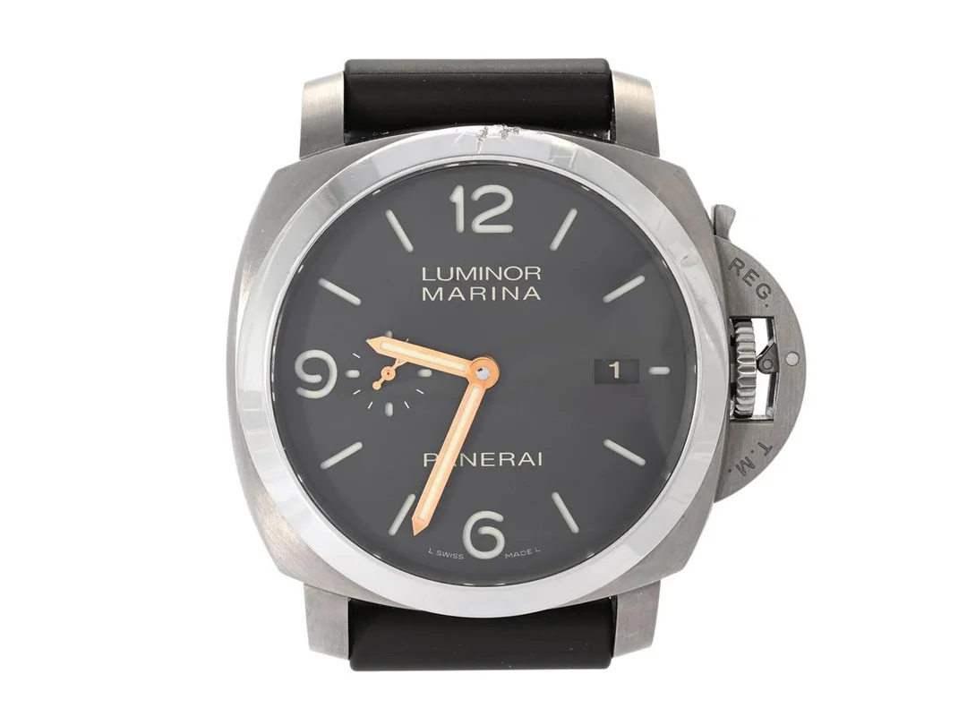 PANERAI, Luminor Marina 1950 3 Days, Cal 9000, Verk nr. 146110, Serie nr. S 0378/1200, Ref nr. PAM 00351, Boett nr. OP 6898 / BB 1791267, herrur, 44 mm, titan, automatisk, safirglas, liten sekundvisare, datum, glasbaksida, skada glasring (se bild), läderband, gummiband, originalspänne, cert, augusti 2016, box, ytterkartong. — Klockor/Panerai — Kaplans