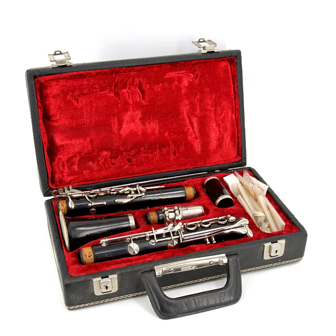 KLARINETT, Jean Martin, Paris, i väska. — Musical instruments — Höganäs Auktionsverk