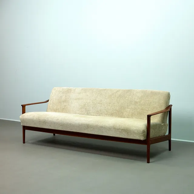 IB KOFOD LARSEN. für Selig Wohndesign, Schlafsofa / Daybed, Teak, Stoff, 1960er, Dänemark.