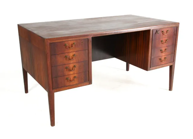 Danish furniture manufacturer. Freestanding desk, 1960s, rosewood