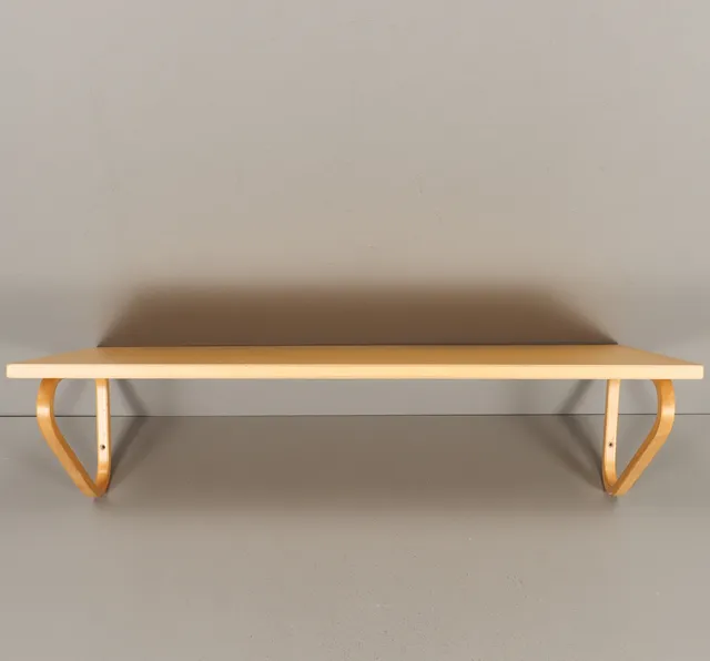 ALVAR AALTO. Vägghylla, modell 112A, Artek, Finland 1900-talets andra hälft.