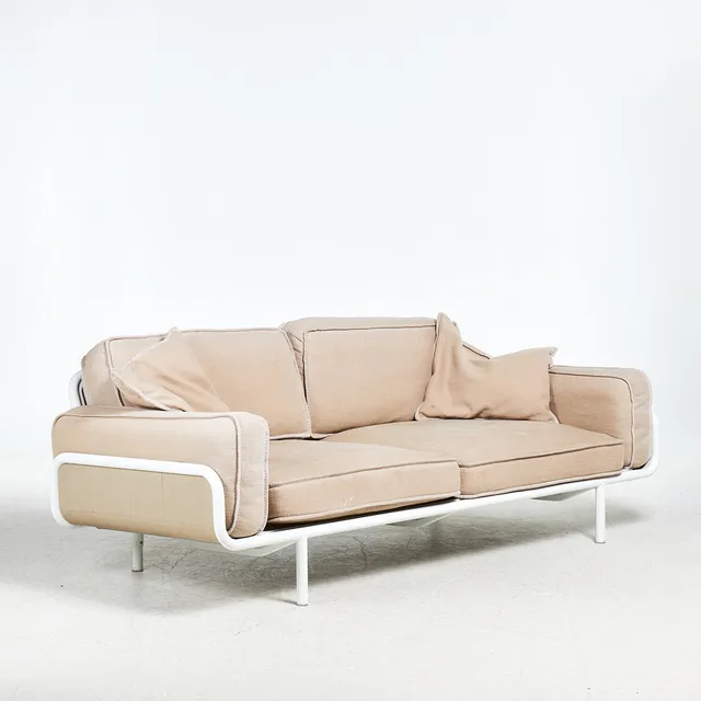 NIKE KARLSSON. SOFFA, "IKEA PS", 2012, vitlackerad metallstomme, lösa textilklädda plymåer, etikettmärkta plymåer.