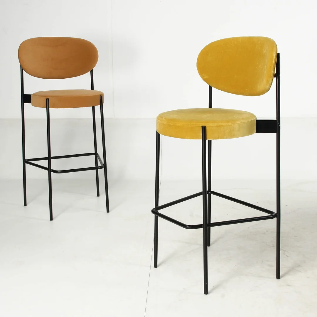 Verpan Panton. Two high barstools, display models (2) — Furniture/Chairs — Lauritz