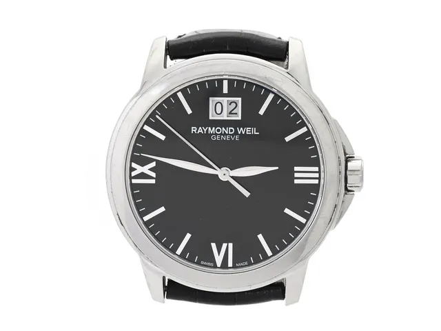 RAYMOND WEIL, Tradition, Serie nr. E232647, Ref nr. 5476-ST-00207 5476-ST-00657, Boett nr. 5476, herrur, 39 mm, stål, quartz, safirglas (se fördjupad info), stort datum, skadad urtavla, läderband, ca 2010.
