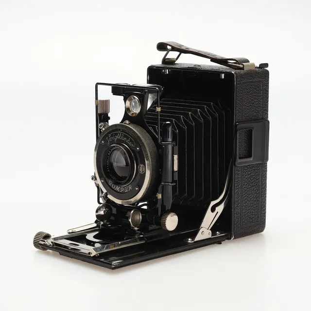 VOIGTLANDER COMPUR. Bälgkamera,med glasplåtar, väska, 1913-1936.