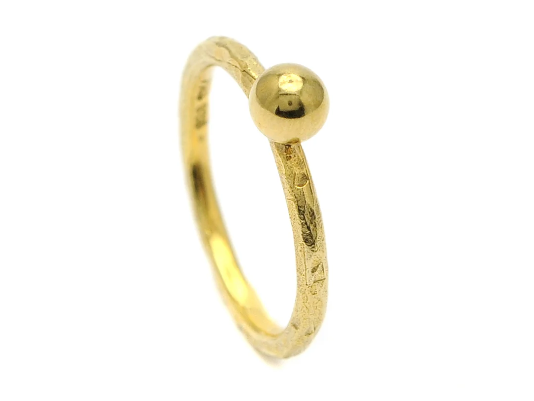 RING, förgyllt sterlingsilver, stl 17,5 mm, vikt 2 g. — Smycken/Ring — Kaplans