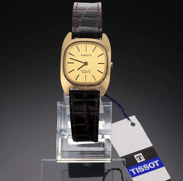 Tissot 'Stylist'.  Vintage NOS dameur i forgyldt stål med champagnefarvet skive, ca. 1970'erne