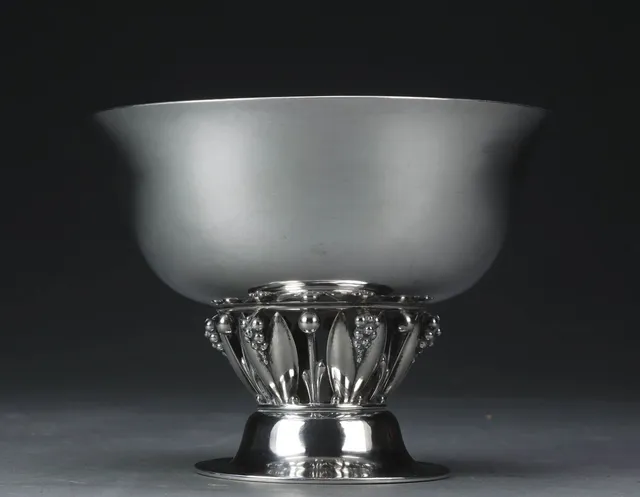 Georg Jensen. Essay, design 197A