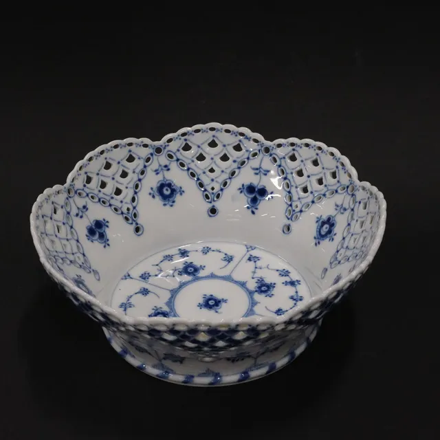 ROYAL COPENHAGEN, GALLERSKÅL, "MUSSELMALET", HELBLOND.