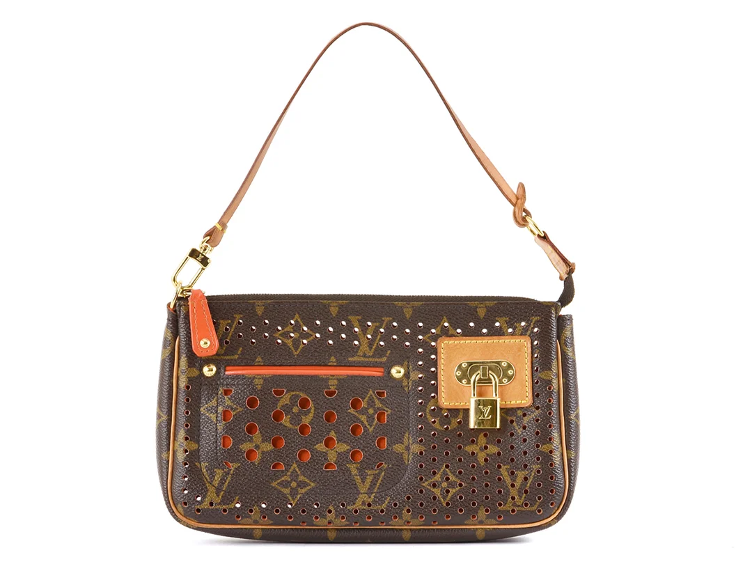 VÄSKA, LOUIS VUITTON, Pochette Accessories, monogram perforations, canvas, mocka foder, 21x12x4cm, dustbag, från 2006 — Accessoarer/Väskor — Kaplans