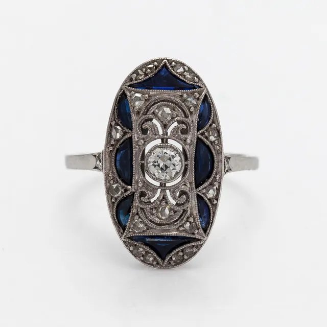 Ring, Art deco, diamanter, safirer, platina.