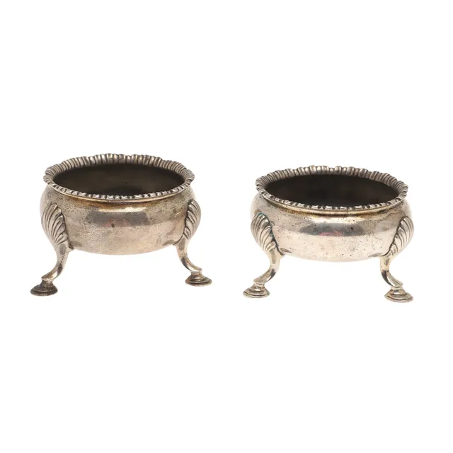 A PAIR OF GEORGE III SILVER SALTS.