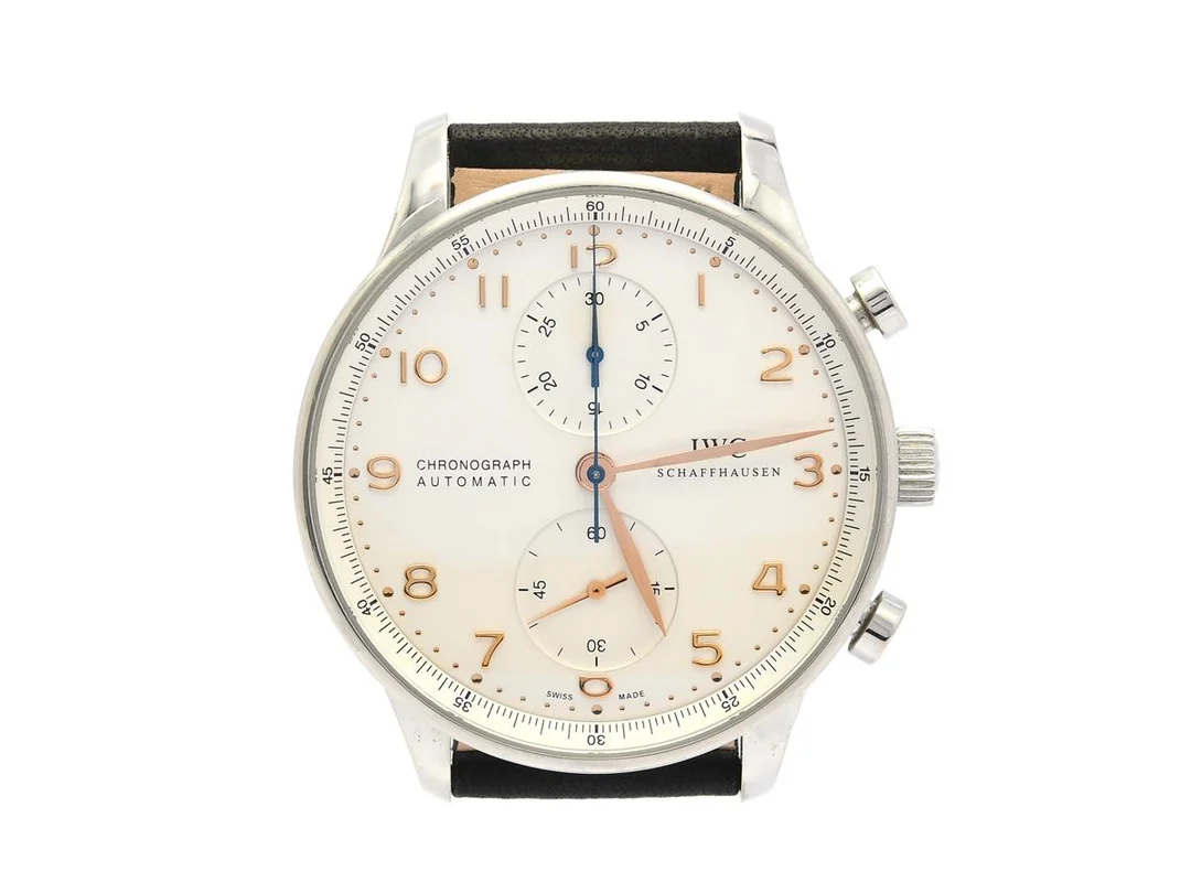 IWC, Schaffhausen, Portuguese, Cal 79350, Serie nr. 3329135, Ref nr. 371445, Boett nr. 3634620, kronograf, herrur, 40,9 mm, stål, automatisk, safirglas, servicebehov, läderband, cert, september 2011, box (skadad). — Klockor/IWC — Kaplans