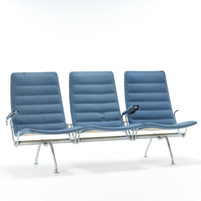 Jens Amundsen. Airport sofa