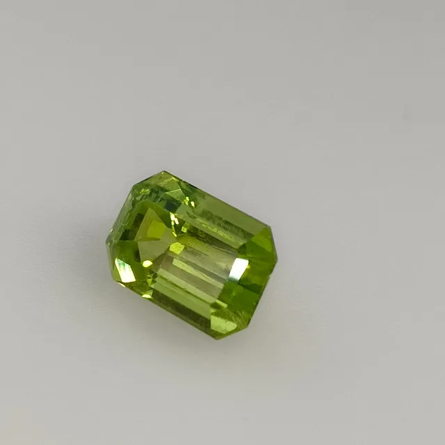 5.52ct Cushion Cut Peridot Gemstone.