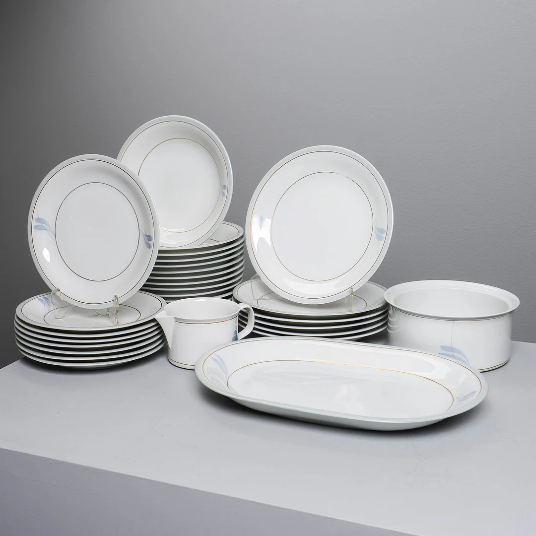 JACKIE LYND. "Elysée", matservis för 6 personer, Rörstrand (29 delar). — Tableware — Formstad Auktioner