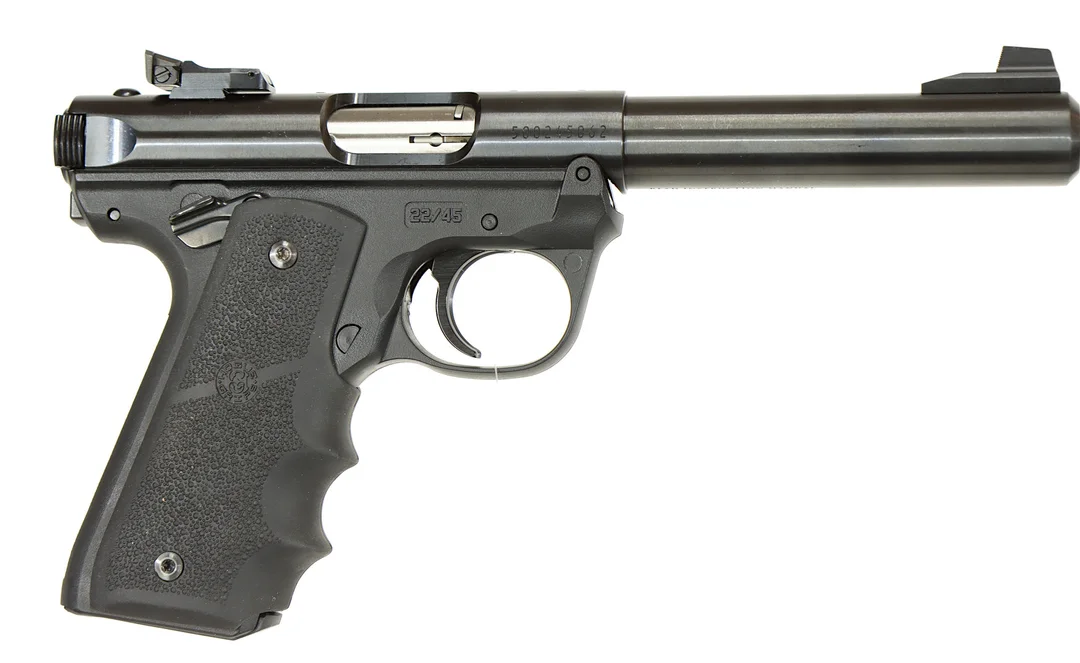 PISTOL, fabrikat Ruger, modell MKIV 22/45 Target, kaliber .22LR, tillv.nr 500245062, se-nr SE3327956. — Pistols — Walter Borg