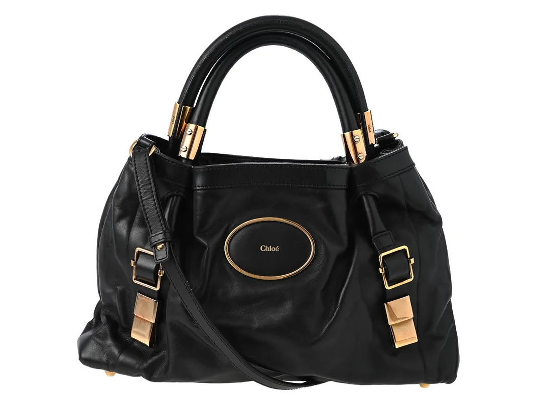 VÄSKA, CHLOÉ, Victoria Tote Bag, svart läder, guldfärgade beslag, 35x23x8 cm, avtagbar axelrem, bruksslitage. — Accessoarer/Väskor — Kaplans