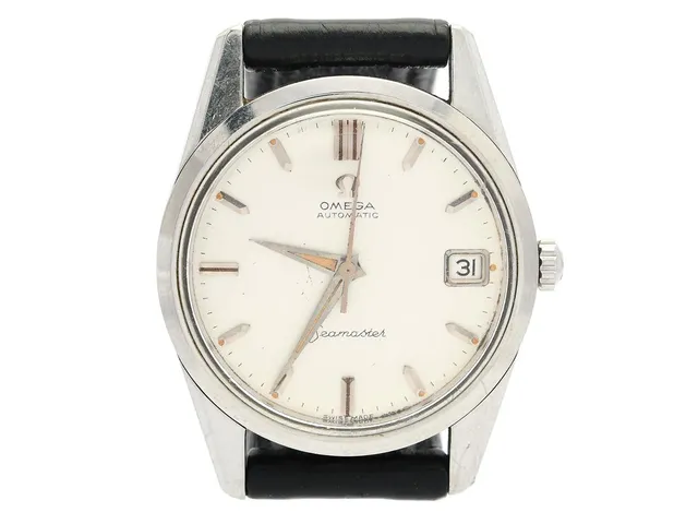 OMEGA, Seamaster, Cal 562, Serie nr. 18014040, Ref nr. CK 14701, Boett nr. 14701 2 SC (C.B), herrur, 33,5 mm, stål, automatisk, plexiglas, datum, skadad urtavla, läderband, originalspänne i stål, ca 1961.