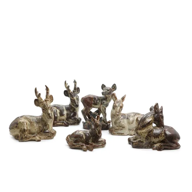 Six stoneware figures modelled as roe deer and foal, decorated with sung glaze. Signed monogram. Standing deer dated 1940. No. 20506, 2×20507, 21516, 20214. H. 17–28 cm. (6)