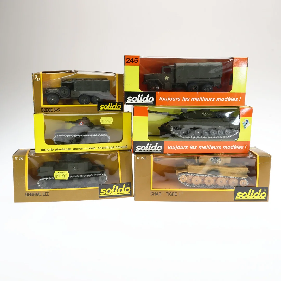 6 SOLIDO DIECAST MODELS OF TANKS/MILITARY VEHICLES. — Model cars — Young's Auctions