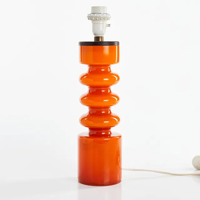 PO STRÖM. Bordslampa, Alsterfors 1960-tal, glas med överfång i orange.
