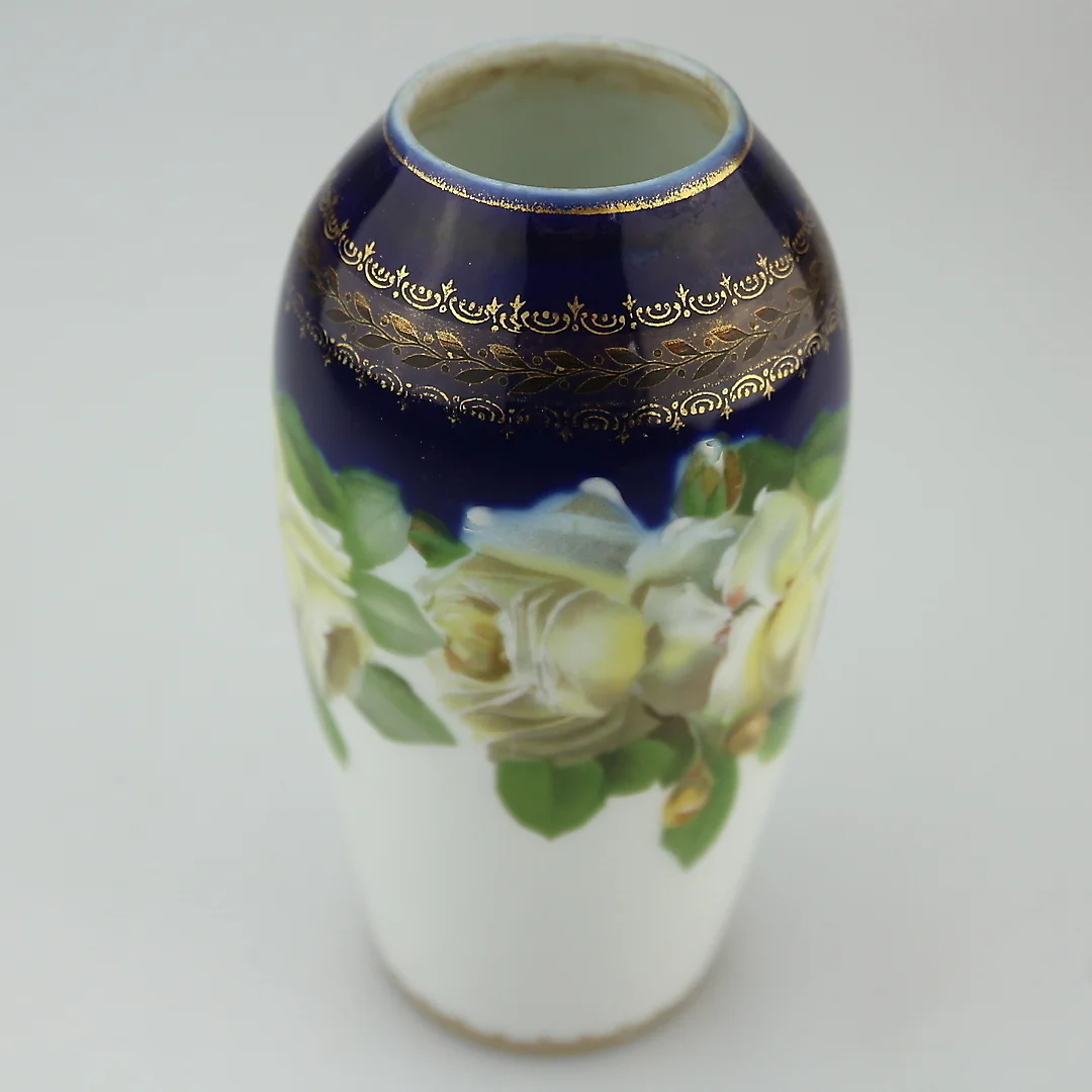 ROSENTHAL PORZELLAN VASE. — European — Kunst- und Auktionshaus Kleinhenz