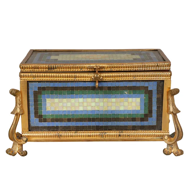 A 19TH CENTURY MICRO MOSAIC CASKET.
