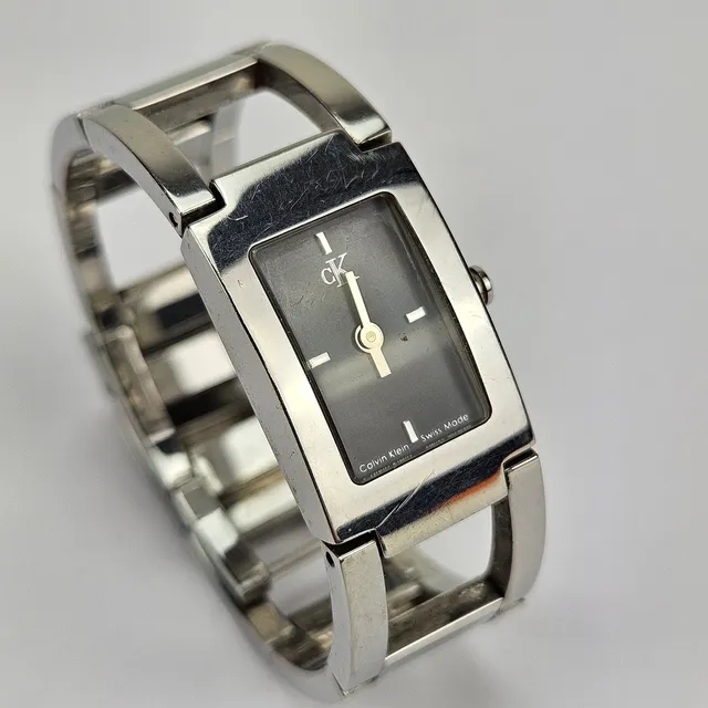 CALVIN KLEIN. Damarmbandsur, stål, K4211.