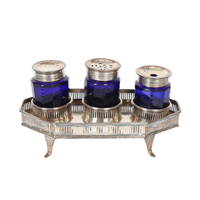 A GEORGE III SHEFFIELD PLATE DESK STAND.